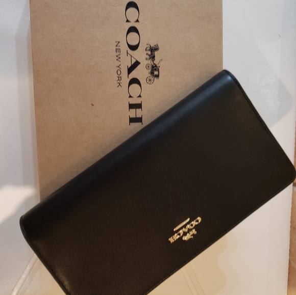 Coach Handbags - Coach wallet